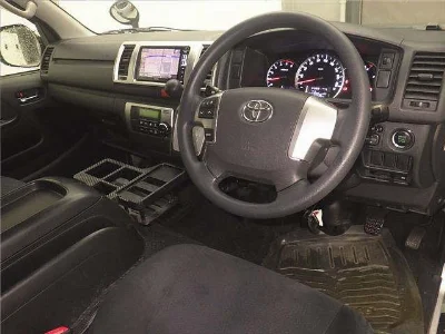 TOYOTA HIACE