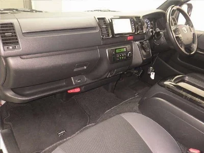 TOYOTA HIACE