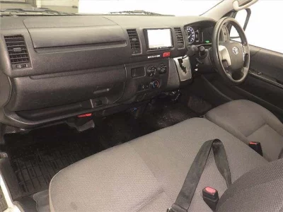 TOYOTA HIACE