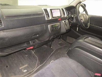 TOYOTA HIACE