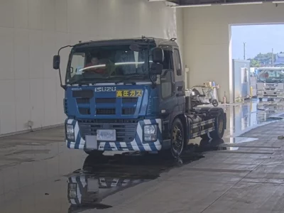 ISUZU GIGA