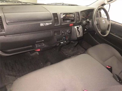 TOYOTA REGIUS ACE