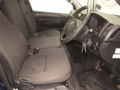TOYOTA REGIUS ACE