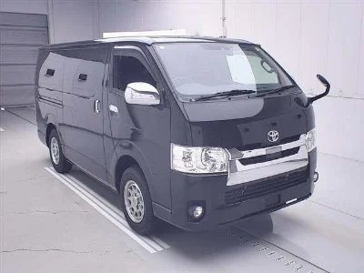 TOYOTA HIACE