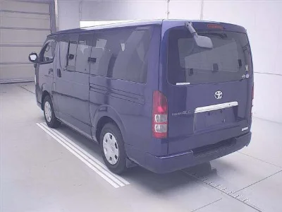 TOYOTA REGIUS ACE