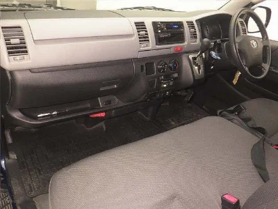 TOYOTA REGIUS ACE