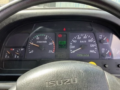 ISUZU GIGA
