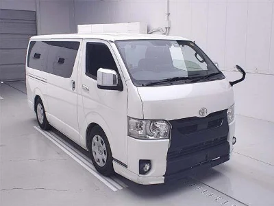 TOYOTA HIACE