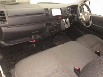 TOYOTA HIACE