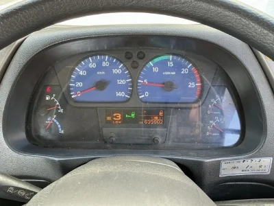 NISSAN UD