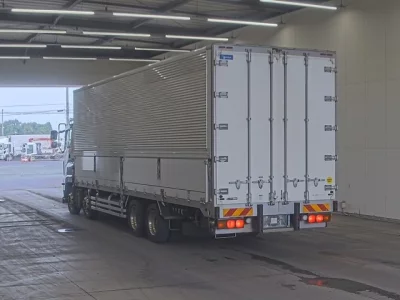 ISUZU GIGA