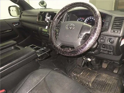 TOYOTA HIACE