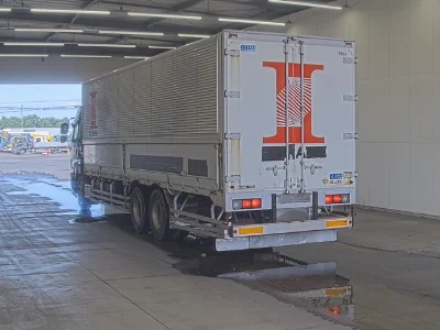 ISUZU GIGA