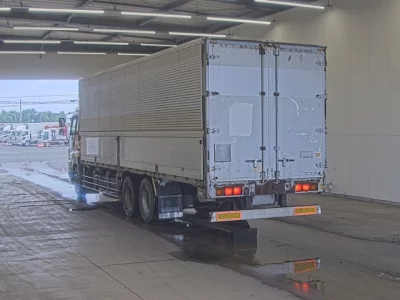 ISUZU GIGA