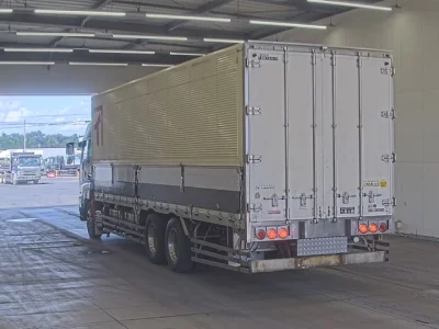 ISUZU GIGA