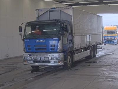 ISUZU GIGA