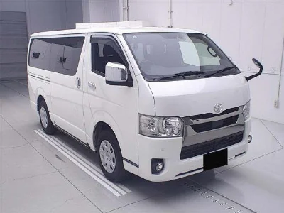 TOYOTA HIACE