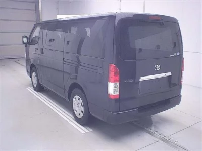 TOYOTA HIACE