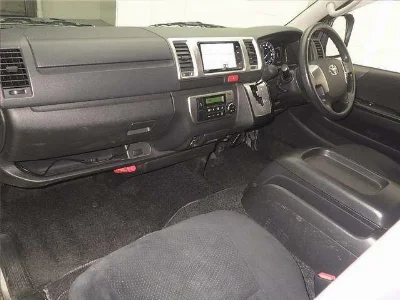 TOYOTA HIACE