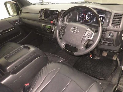 TOYOTA HIACE