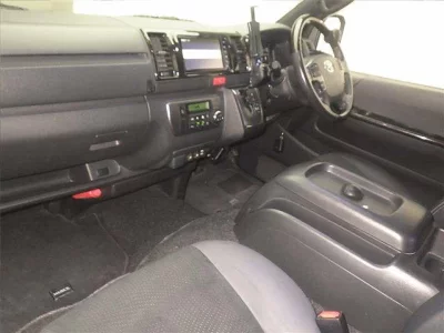 TOYOTA HIACE