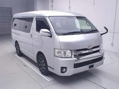 TOYOTA REGIUS ACE