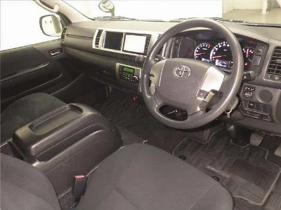 TOYOTA REGIUS ACE