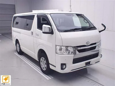 TOYOTA HIACE
