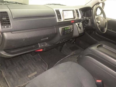 TOYOTA HIACE