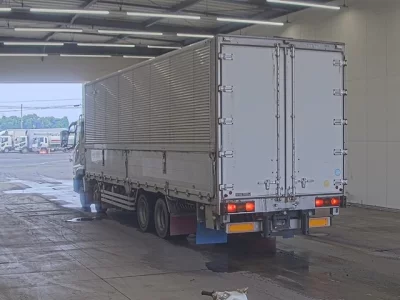 MITSUBISHI FUSO SUPER GREAT