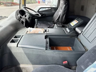MITSUBISHI FUSO SUPER GREAT