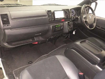 TOYOTA HIACE