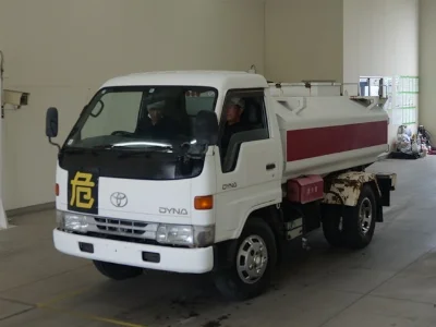 TOYOTA DYNA