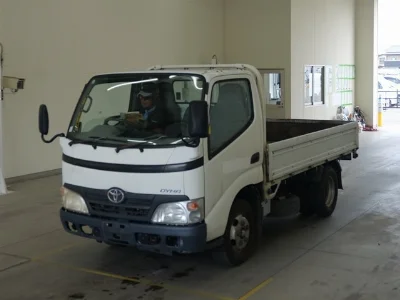 TOYOTA DYNA