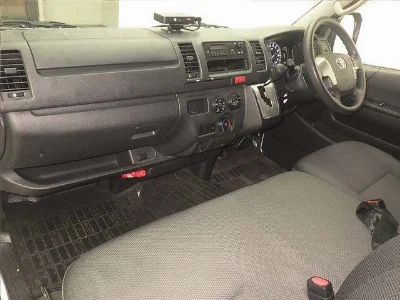TOYOTA HIACE