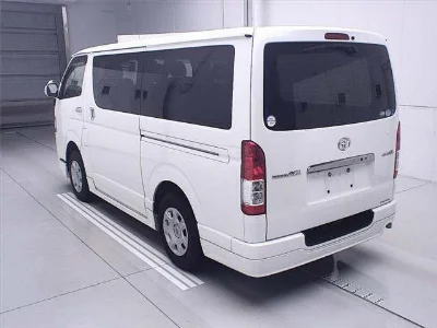 TOYOTA REGIUS ACE