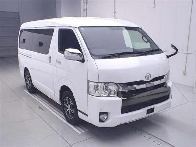 TOYOTA HIACE