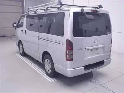 TOYOTA REGIUS ACE
