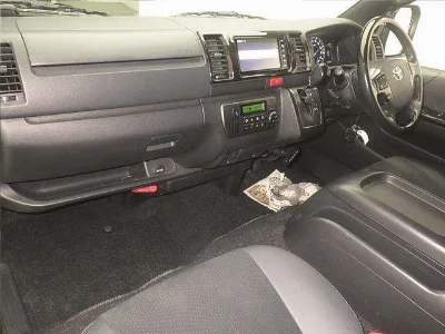 TOYOTA HIACE