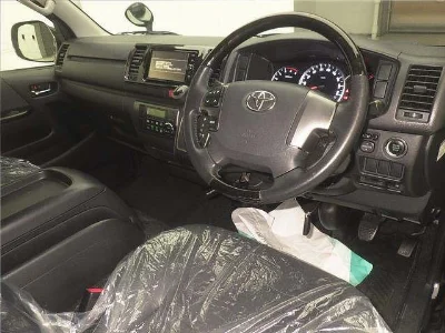 TOYOTA HIACE