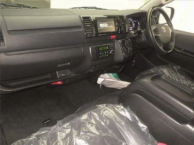 TOYOTA HIACE