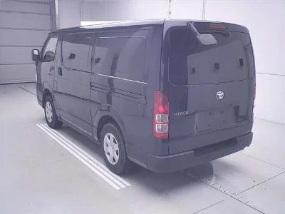 TOYOTA HIACE