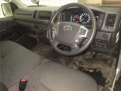TOYOTA HIACE