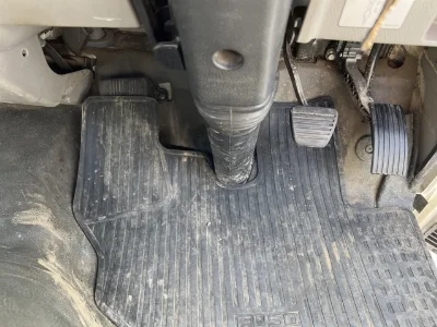 MITSUBISHI CANTER