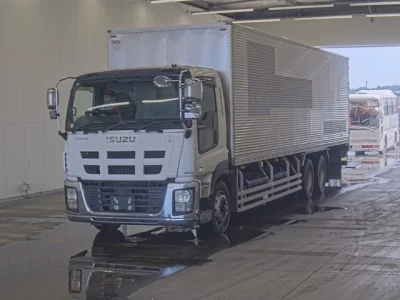 ISUZU GIGA