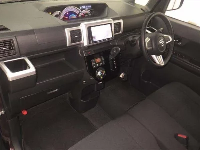 DAIHATSU WAKE