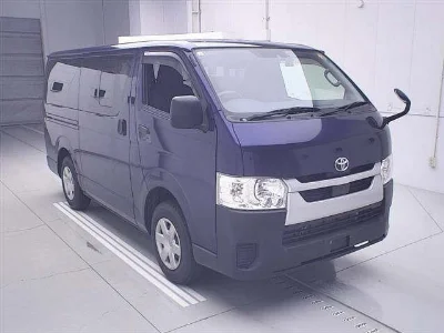 TOYOTA HIACE
