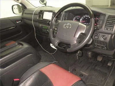TOYOTA HIACE