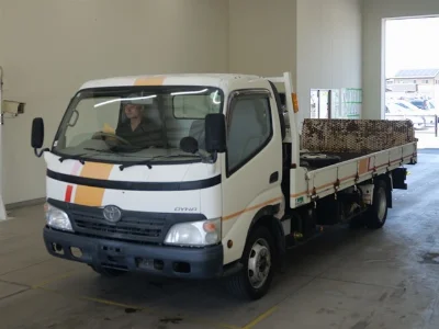 TOYOTA DYNA