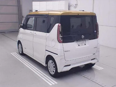 NISSAN ROOX